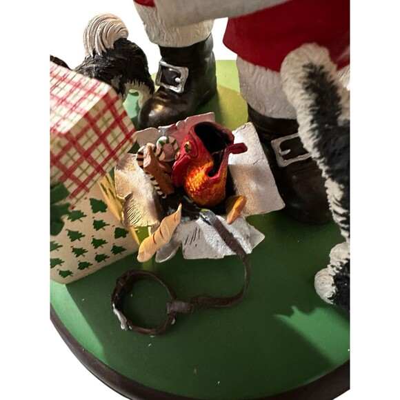 Danbury Mint Santa's Little Shih Tzu Pals Christmas Dog Figurine - Picture 9 of 10